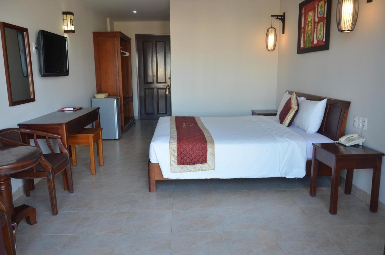 Sunshine Hotel 3*
