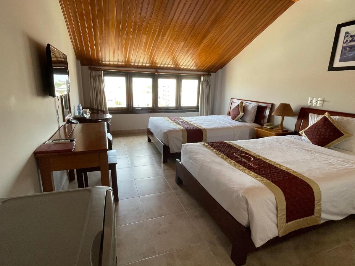 Sunshine Hotel